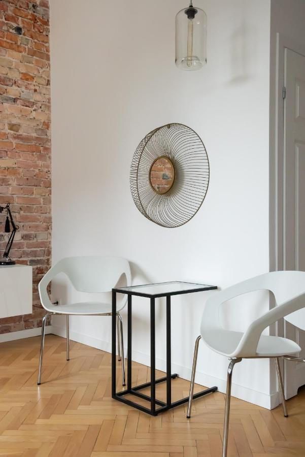 Old Town Basilisk Apartment Варшава Экстерьер фото